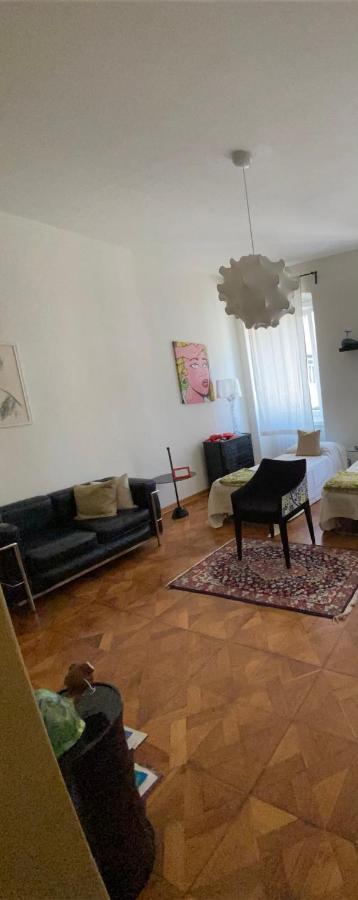 Alla Scalinata Del Teatro Rossetti Parcheggio Triest Exterior foto