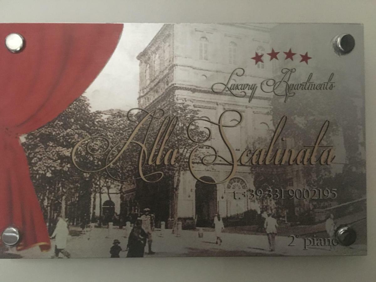 Alla Scalinata Del Teatro Rossetti Parcheggio Triest Exterior foto