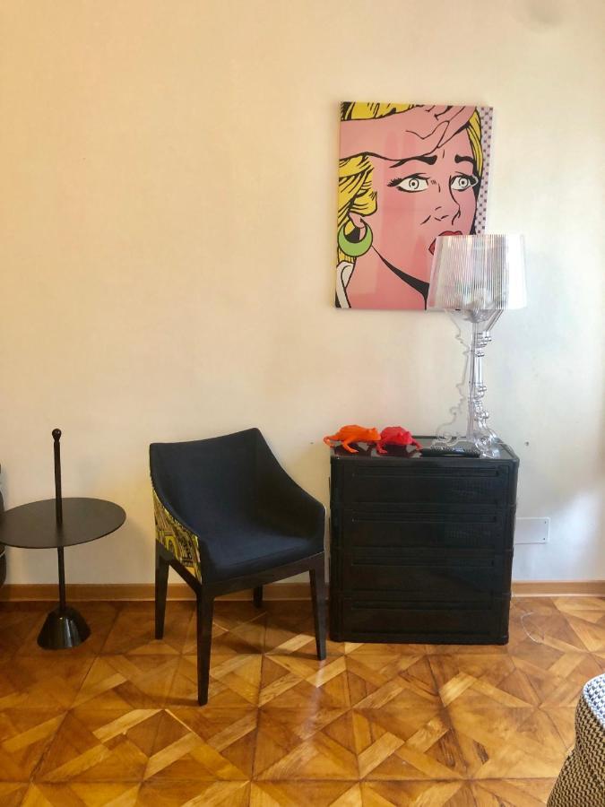 Alla Scalinata Del Teatro Rossetti Parcheggio Triest Exterior foto
